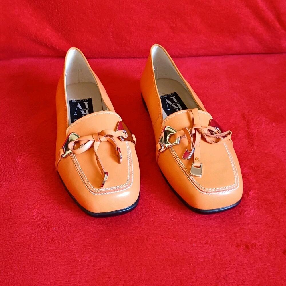 AJ Valenci Leather Loafers Womens 7.5 Flats Square Toe Horsebit Orange Cream 90s